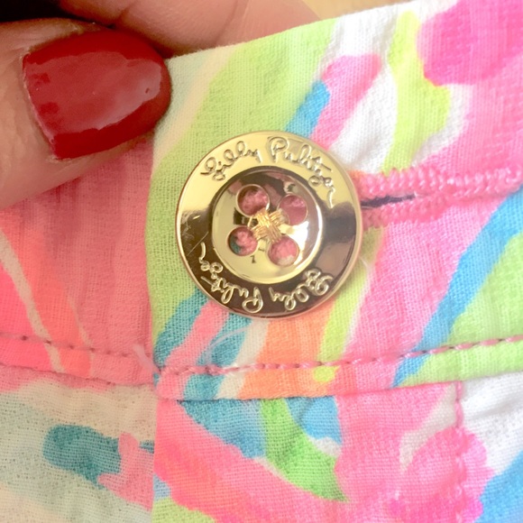 Lilly Pulitzer Buttercup Shellabrate Shorts🐚💕 - Picture 2 of 7